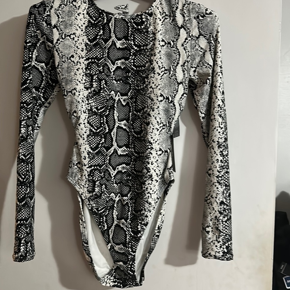 Brand new Vince Camuto once piece swimsuit